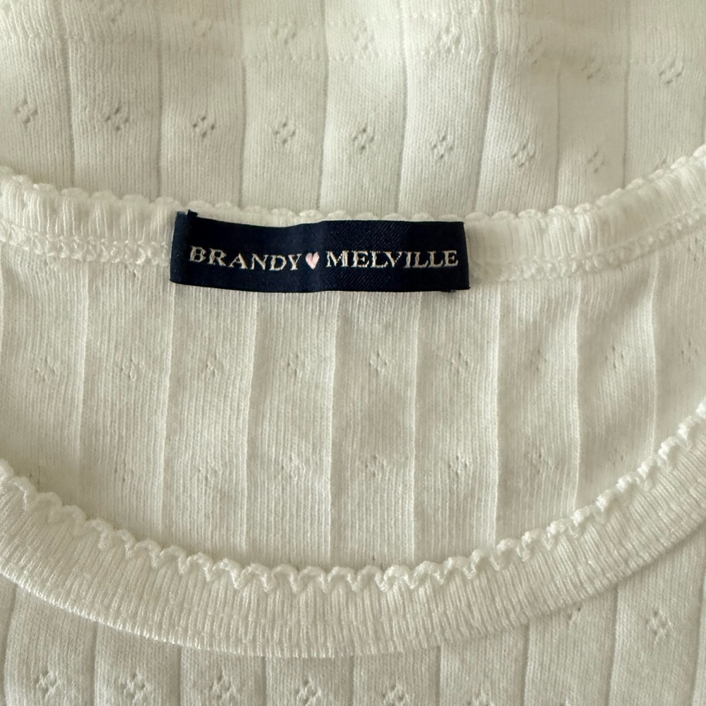 Brandy Melville White Ribbed Short Sleeve Top - Picture 3 of 4